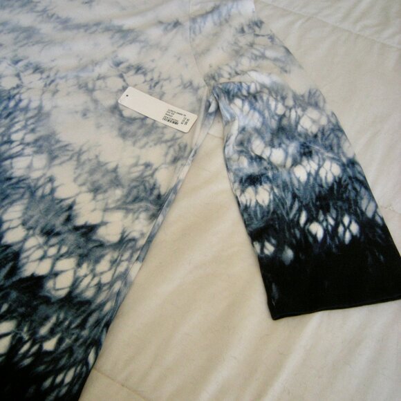 Soft Surroundings NWT Tunic Size MED Blue and White Ombre PrintSize 10-12 - Picture 2 of 9